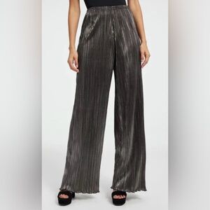 Good American Chrome Plisse Metallic Pants 
NWT Size Small/Medium Wide Leg NEW